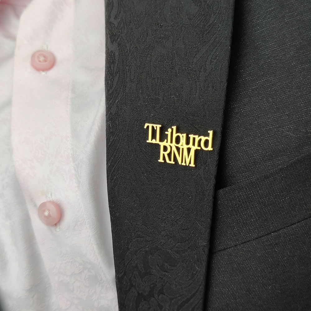 Vintage Fashion Font - Personalized Brooch Pin For Men Customizable