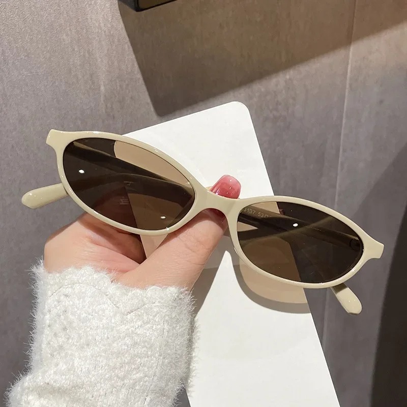 New Retro Sexy Cat Eye Sunglas - Vintage Fashion Brands avis et prix