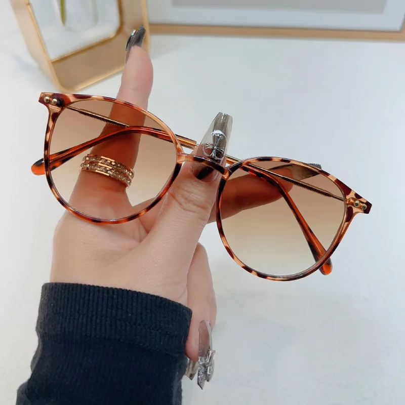 New Round Vintage Sunglasses W - Vintage Fashion Brands avis et prix