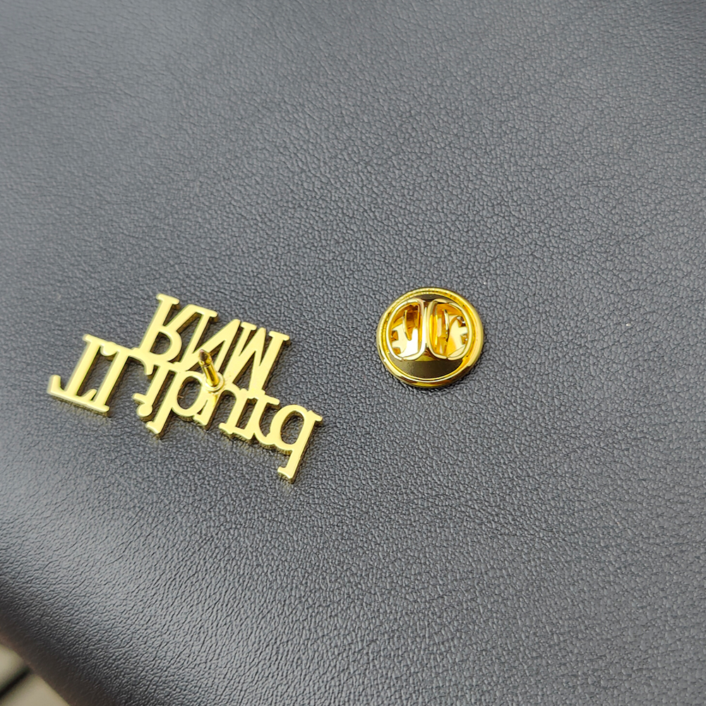 Personalized Brooch Pin  For M - Vintage Fashion Font avis et prix