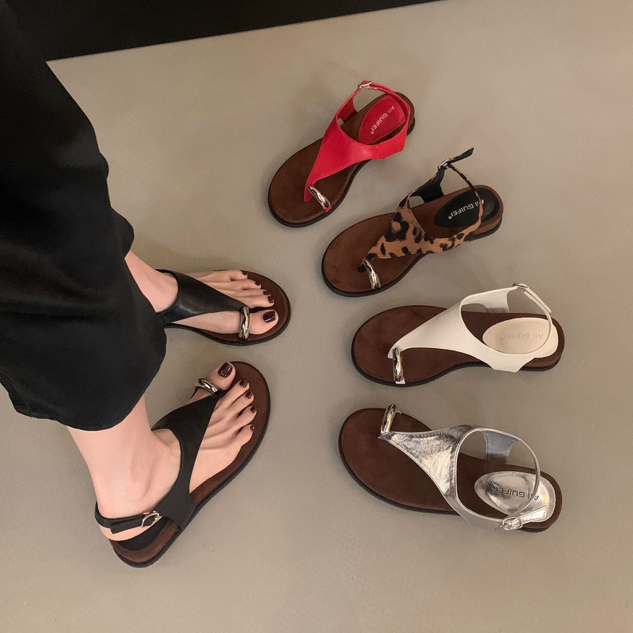 Vintage Leather Toe Flat Roman - Vintage And Modern Fashion avis et prix