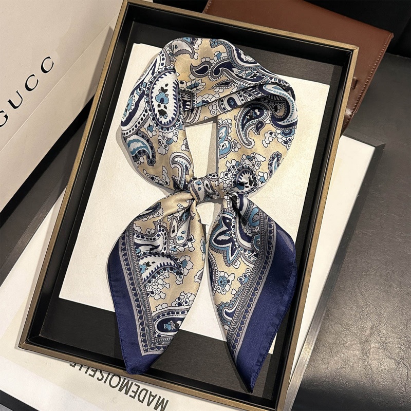 Luxury Satin Square Scarf Pais - Vintage Fashion Ai avis et prix