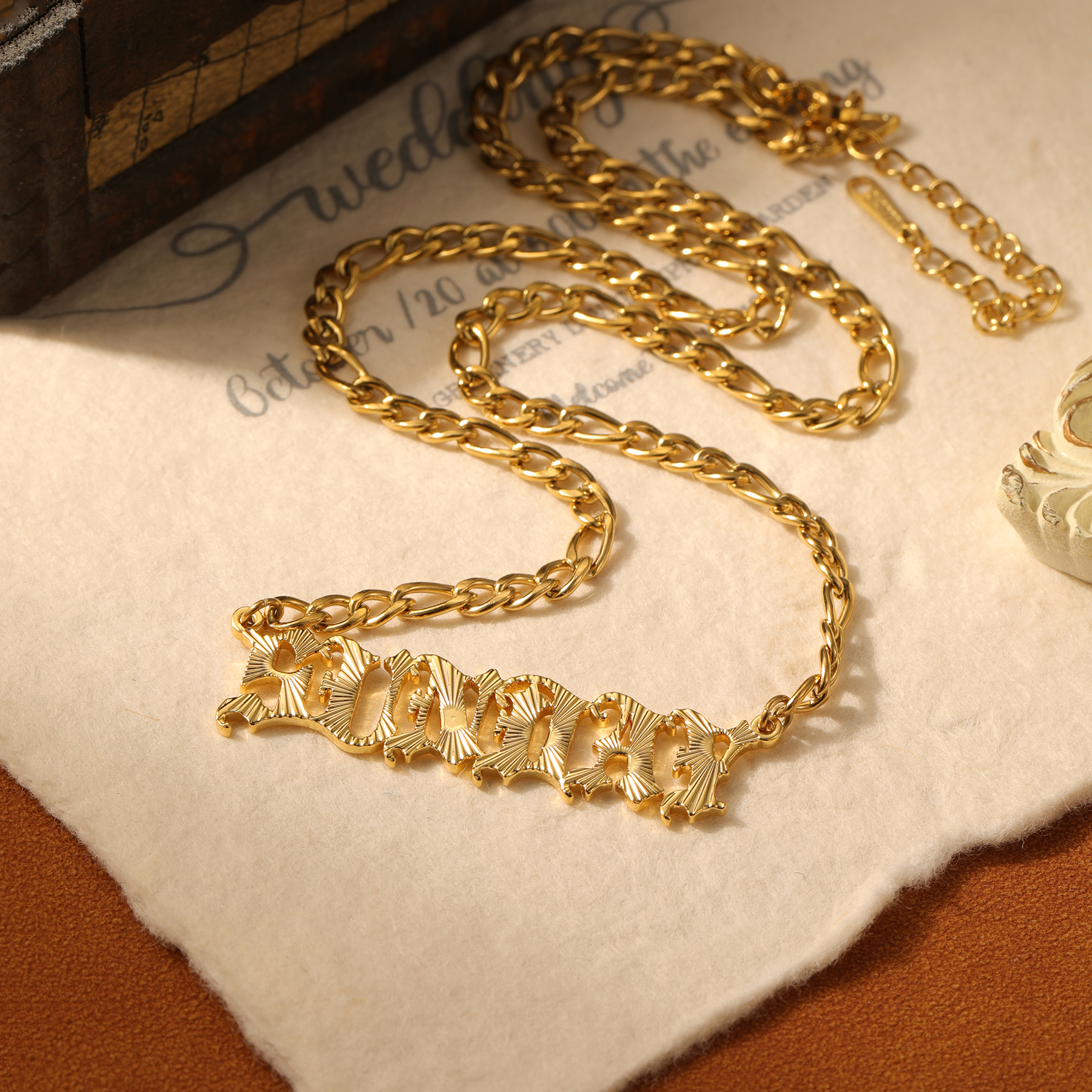 Custom Name Necklace Gold Plat - Vintage Fashion Font avis et prix